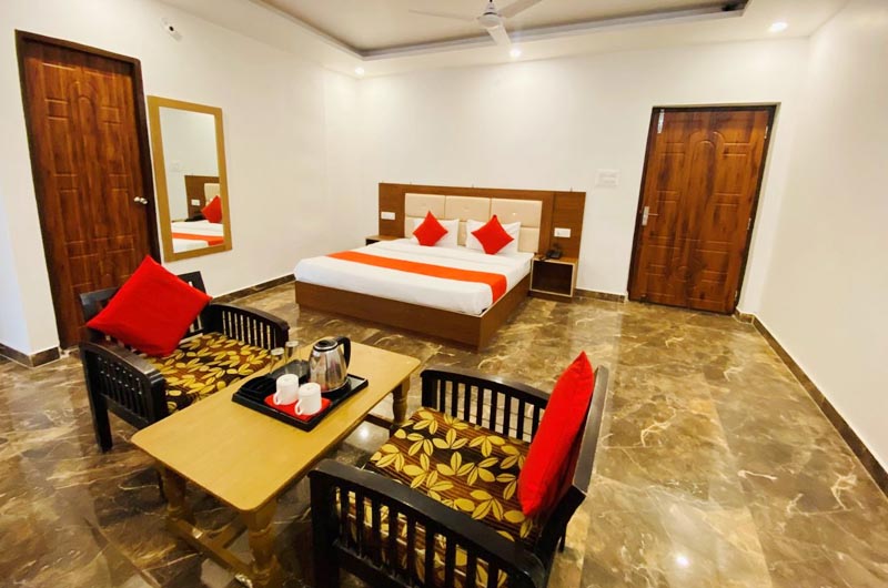 budget hotels in rishikesh near lakshman jhula